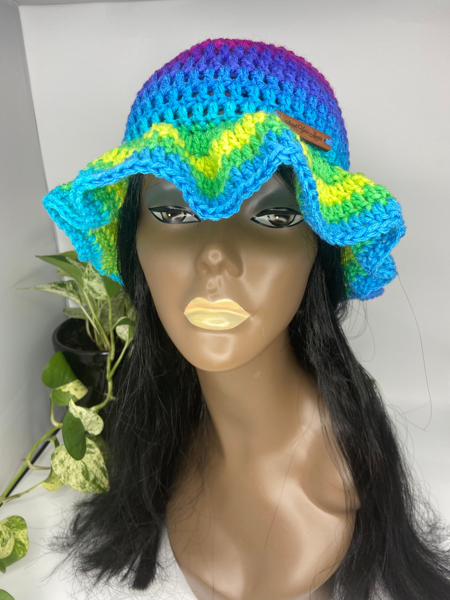 Wavy brim hat